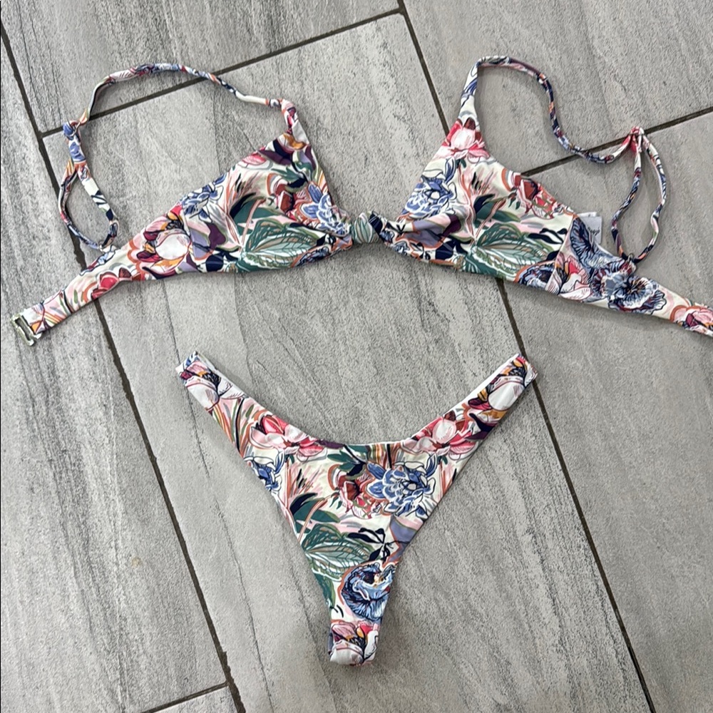 Women’s bikini